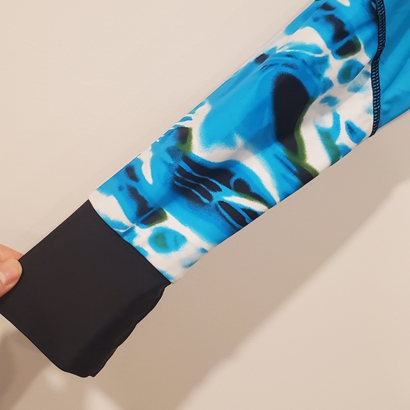 Women's Plus Size 2XL Swimwear Rash Guard Shirt Padded Bra Sea Blue Black Aztec - Picture 5 of 7